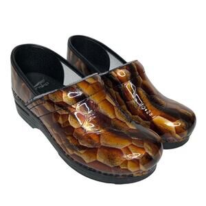 Dansko Tiger Eye Snake Print Nursing Clogs Comfort Mules Professional Clogs 7.5